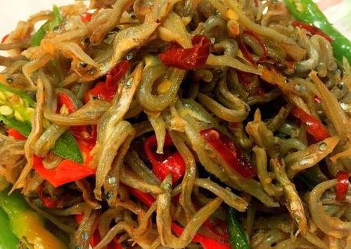茭瓜炒银鱼干可以吃吗视频,茭瓜炒银鱼干,营养搭配新尝试