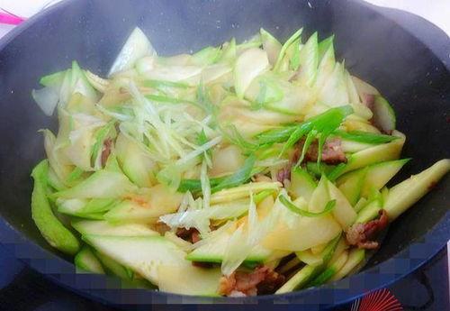 茭瓜蒸熟吃视频教程,茭瓜蒸熟吃，简单易学教程