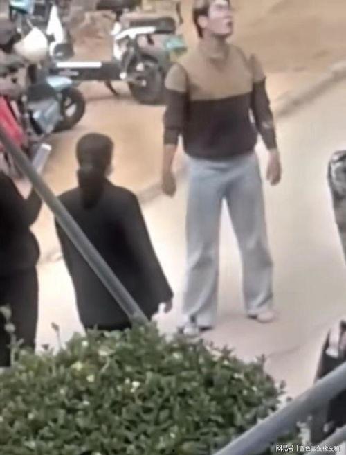 为爱冲锋的勇者吃瓜视频